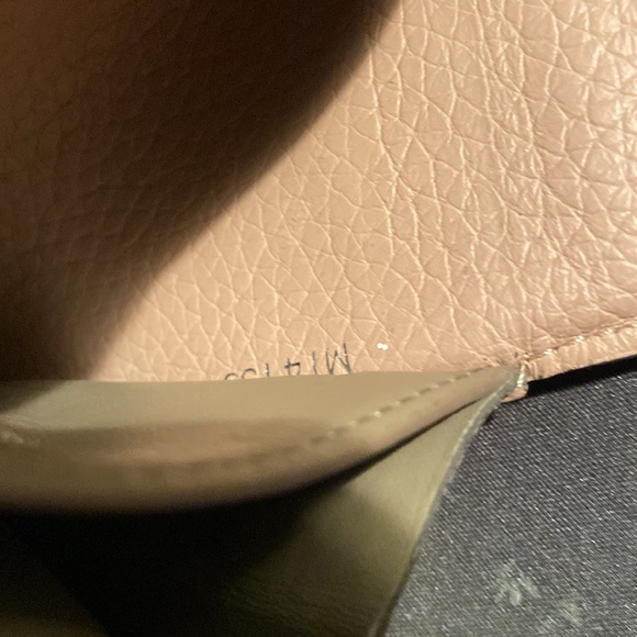 Louis Vuitton vintage Capucines Long Wallet in Magnolia Pink leather - Picture 7 of 15